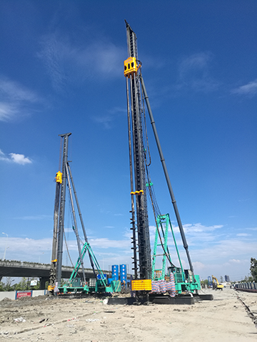 ZLD220(850-3)多軸式連續(xù)墻鉆機(jī)